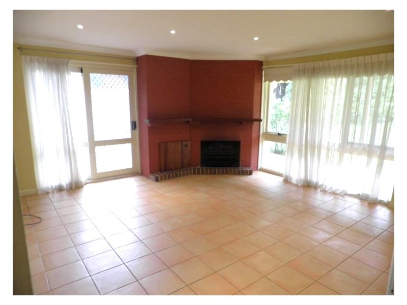 37 Middleton Ave, Castle Hill NSW 2154