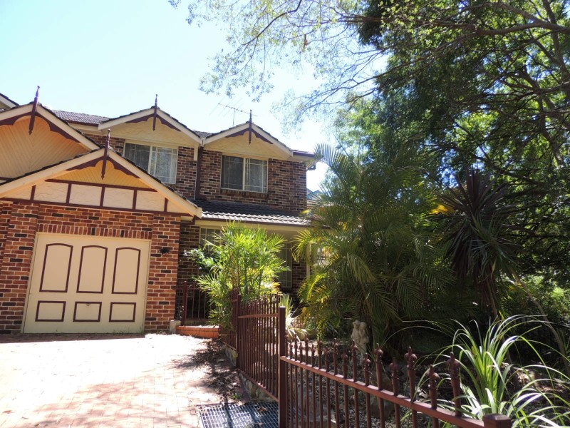 2/11 Larnook Close, Oatlands NSW 2117