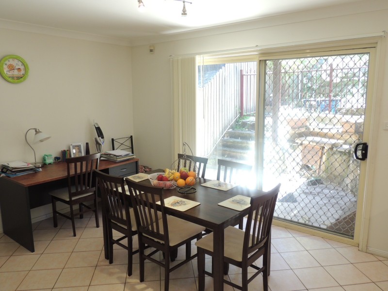 2/11 Larnook Close, Oatlands NSW 2117