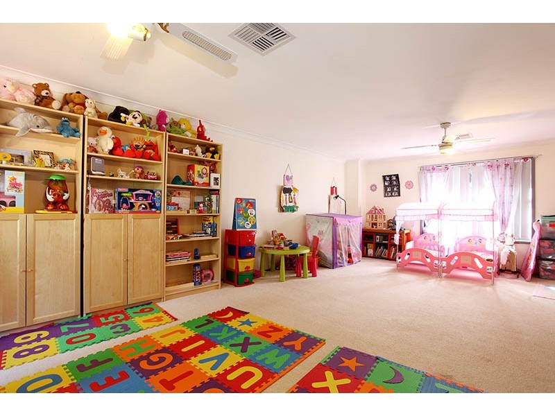 13 Imlay Ave, Carlingford NSW 2118