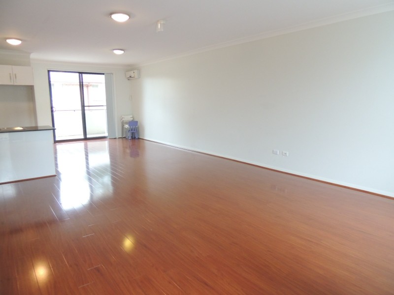 2/1 Leamington Rd, Dundas NSW 2117