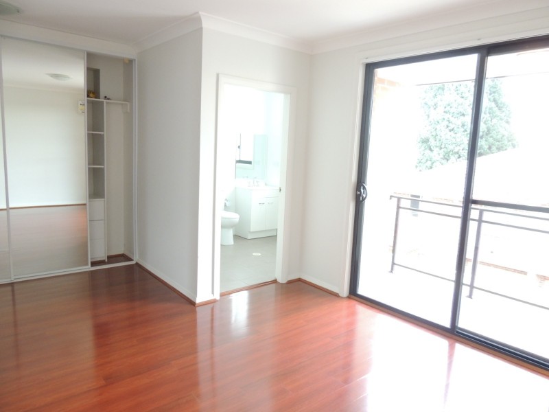 2/1 Leamington Rd, Dundas NSW 2117