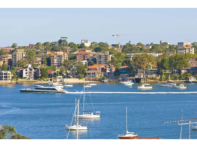 10 Lyndhurst Crescent, Hunters Hill NSW 2110
