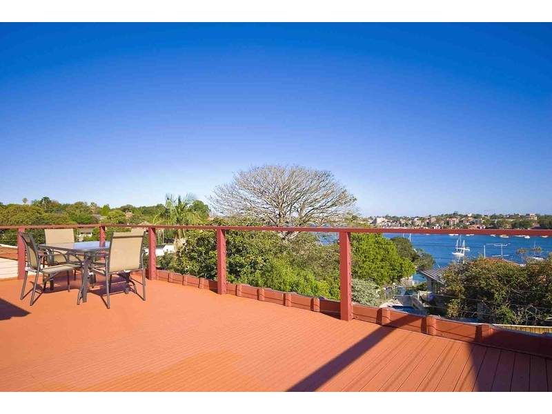 10 Lyndhurst Crescent, Hunters Hill NSW 2110