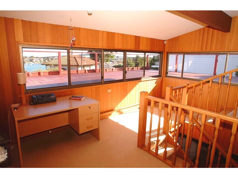10 Lyndhurst Crescent, Hunters Hill NSW 2110