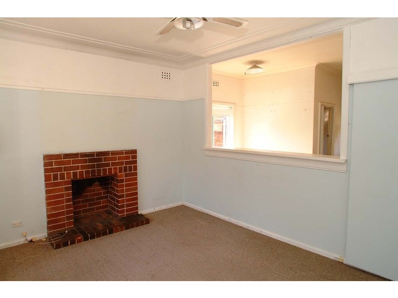 8 Miramont Ave, Riverview NSW 2066