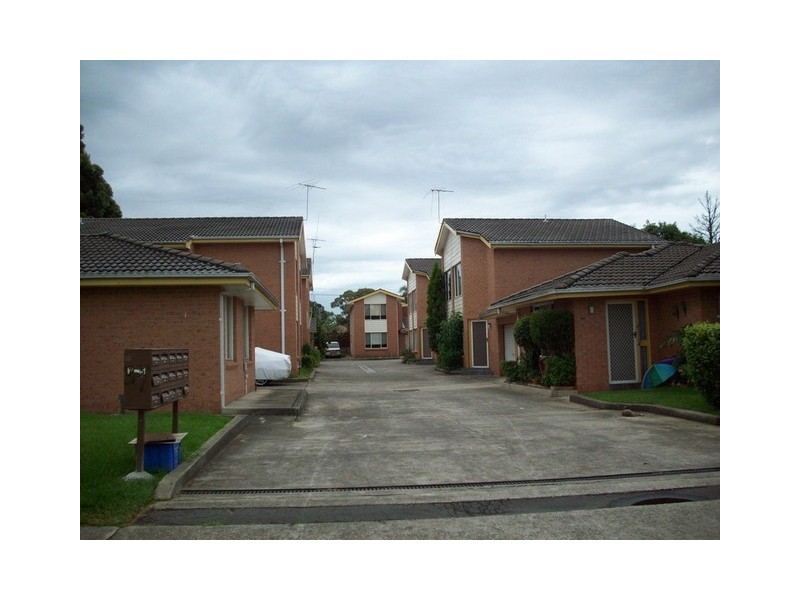 12/5-7 THELMA ST, Lurnea NSW 2170