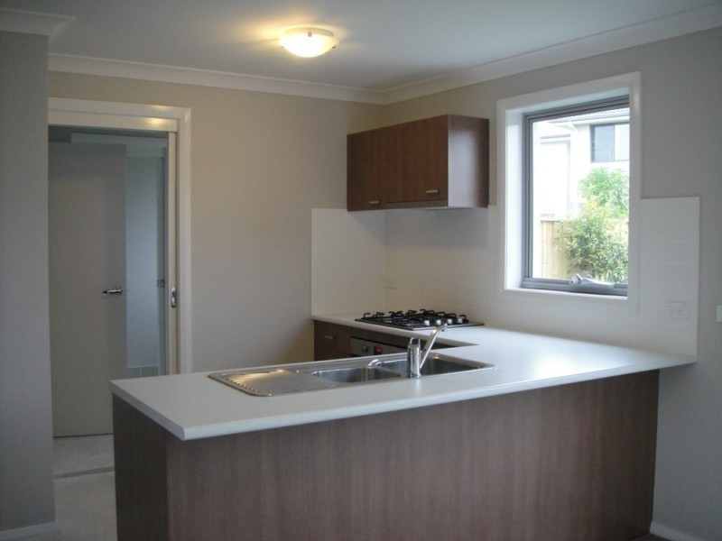 7 MARINER ST, Glenfield NSW 2167