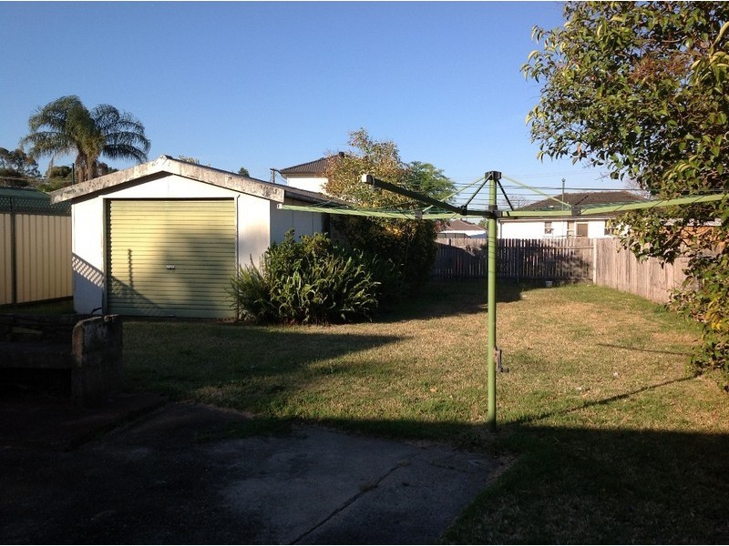 11 STRICKLAND CRES, Ashcroft NSW 2168