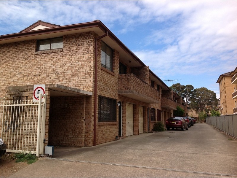 24/54 McBURNEY RD, Cabramatta NSW 2166