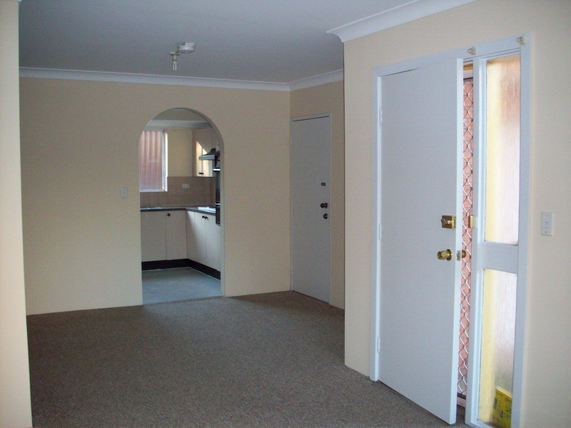 8/5-7 THELMA ST, Lurnea NSW 2170