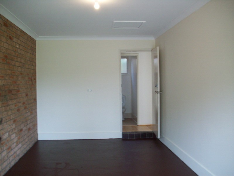 37 SPARROW LANE, Green Valley NSW 2168