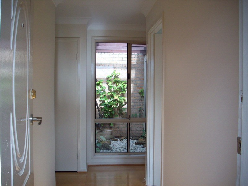 37 SPARROW LANE, Green Valley NSW 2168