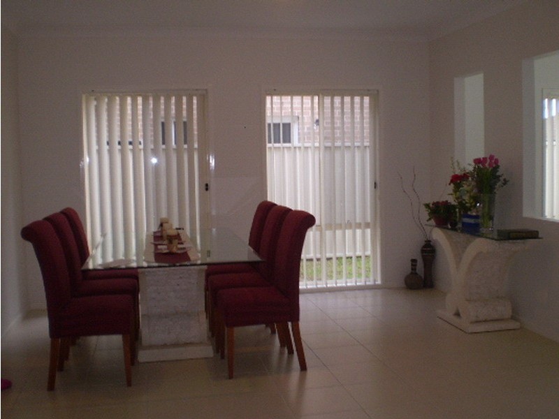 6 CARINGAL ST, Chipping Norton NSW 2170