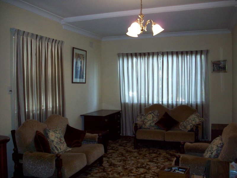 11 BANNISTER PL, Mount Pritchard NSW 2170