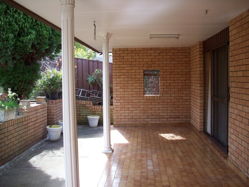 11 BANNISTER PL, Mount Pritchard NSW 2170