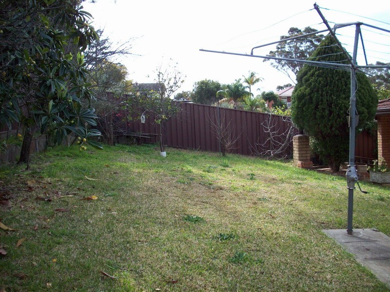 11 BANNISTER PL, Mount Pritchard NSW 2170