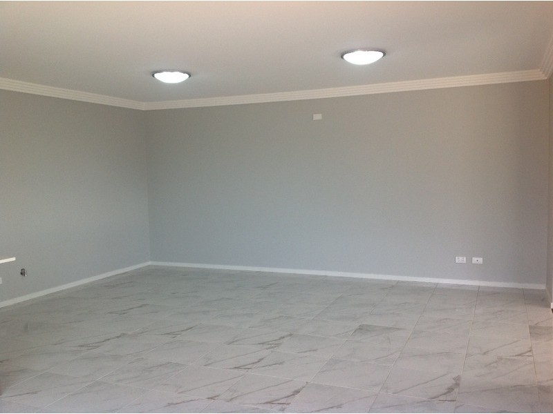6 Speare St, Moorebank NSW 2170