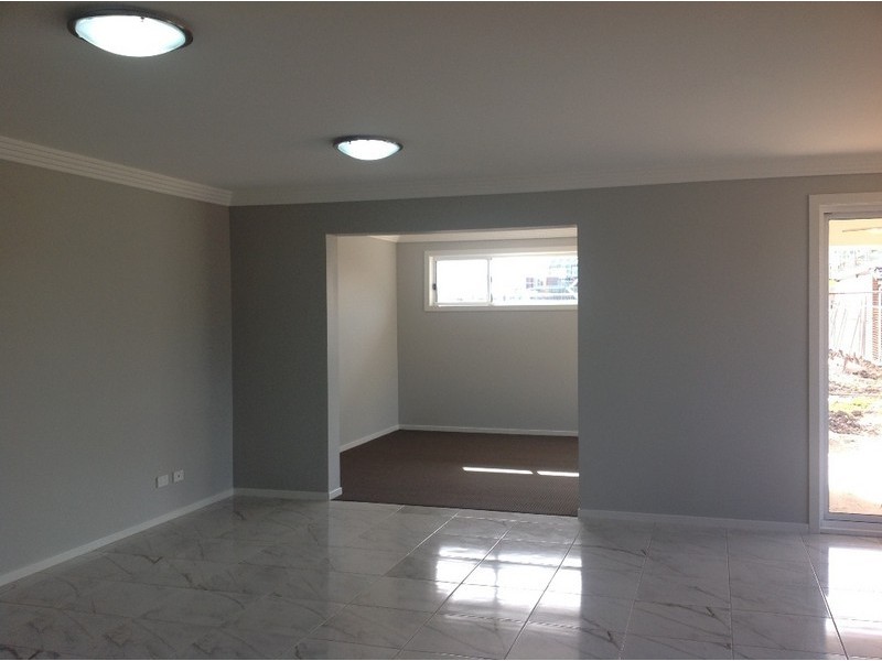 6 Speare St, Moorebank NSW 2170