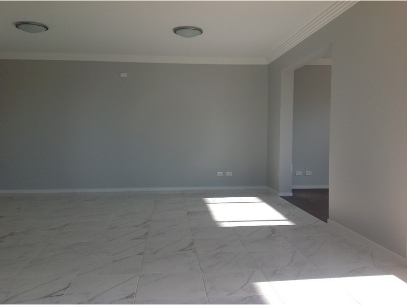 6 Speare St, Moorebank NSW 2170