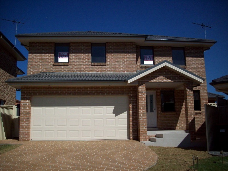 12 FIGTREE PLACE, Casula NSW 2170