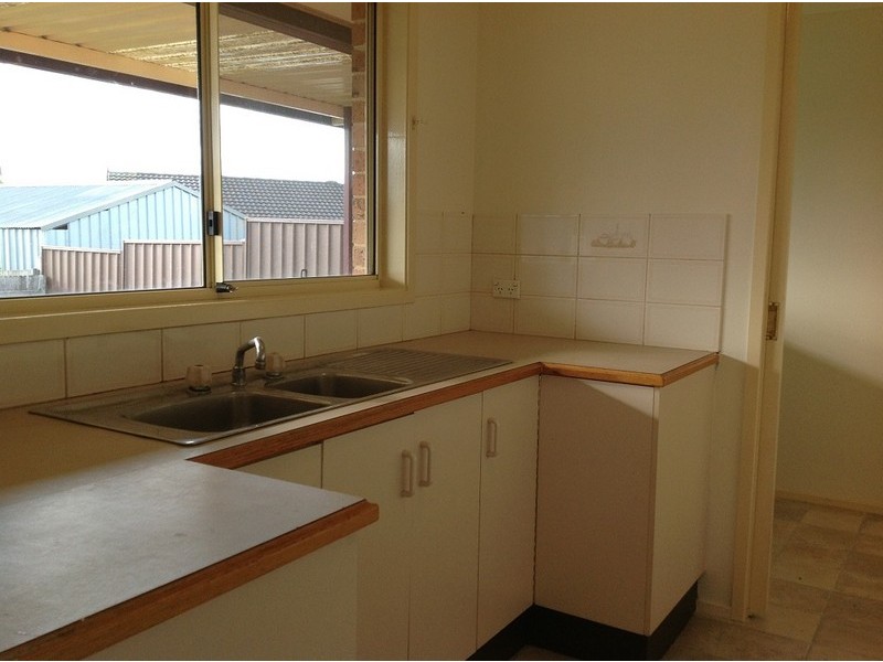 21 Guernsey St, Minto NSW 2566