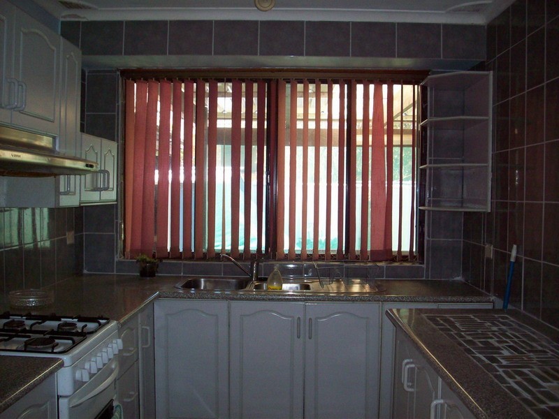 6 AMIENS CLOSE, Bossley Park NSW 2176