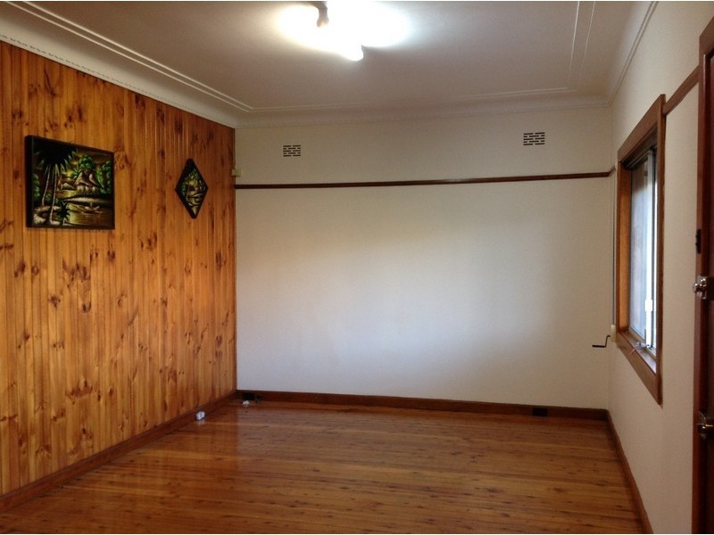 5 Thorn St, Liverpool NSW 2170