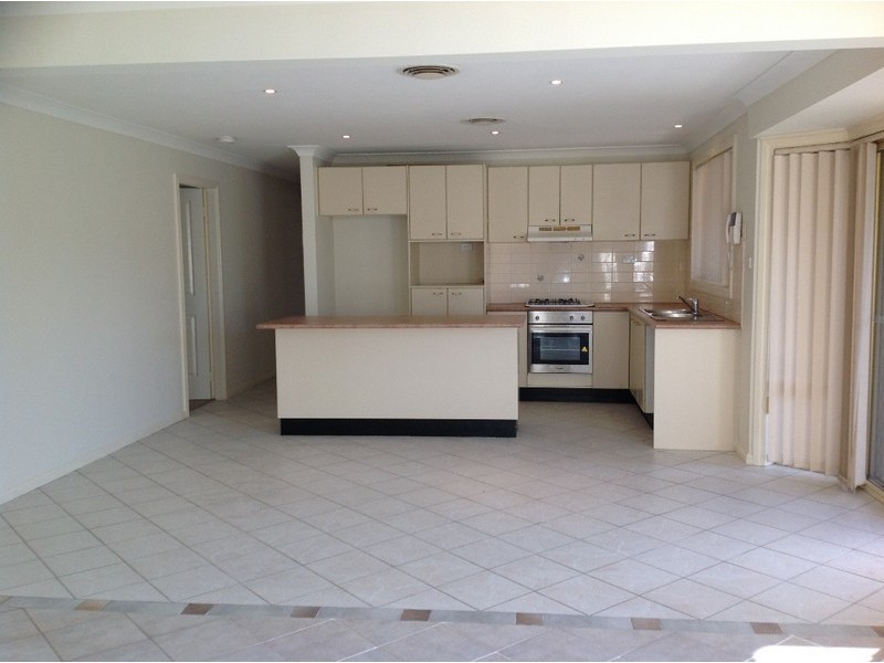 15 Corindi Cl, Hoxton Park NSW 2171