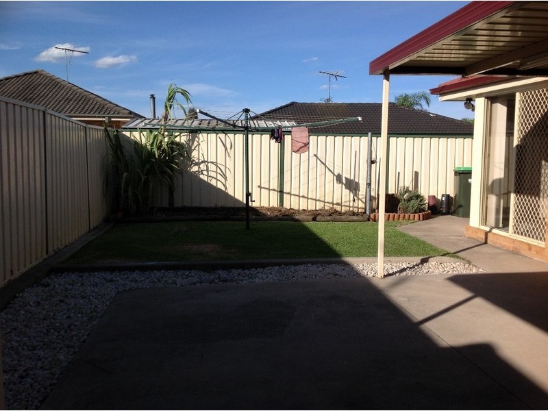 15 Corindi Cl, Hoxton Park NSW 2171