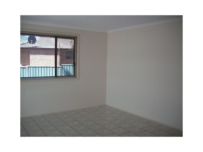 1/10 GAME ST, Bonnyrigg NSW 2177