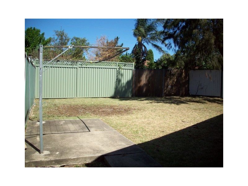 1/10 GAME ST, Bonnyrigg NSW 2177