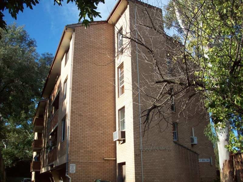 5 MILL RD, Liverpool NSW 2170