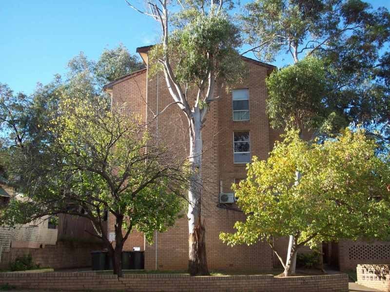 5 MILL RD, Liverpool NSW 2170