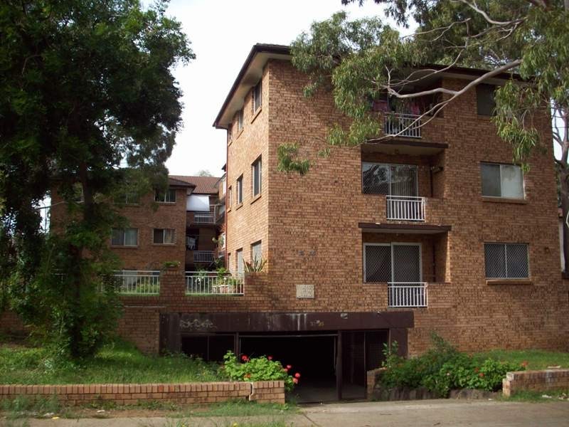 32 NAGLE ST, Liverpool NSW 2170