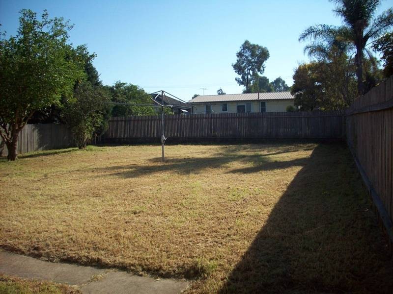 43 HILLVIEW PARADE, Lurnea NSW 2170