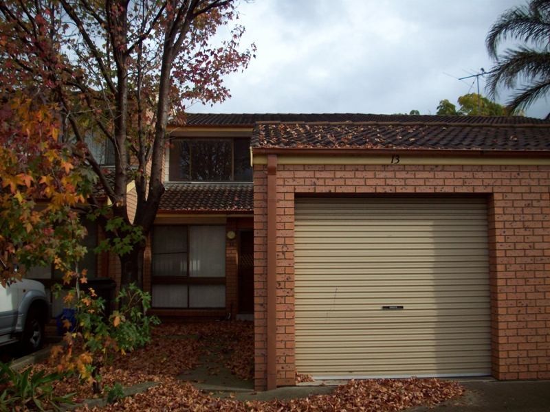 13/1 MANNING ST, Warwick Farm NSW 2170