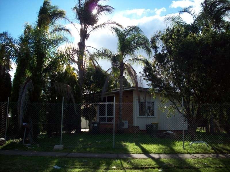 15 Eucumbene Cres, Heckenberg NSW 2168