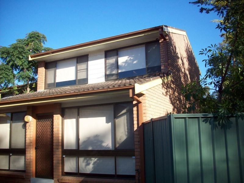 18/1 Manning St, Warwick Farm NSW 2170