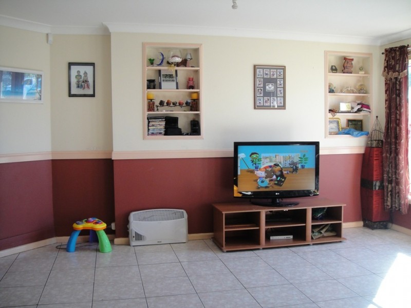 186 NORTH LIVERPOOL RD, Green Valley NSW 2168