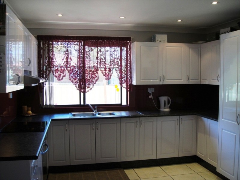 11 SERCIAL PLACE, Eschol Park NSW 2558