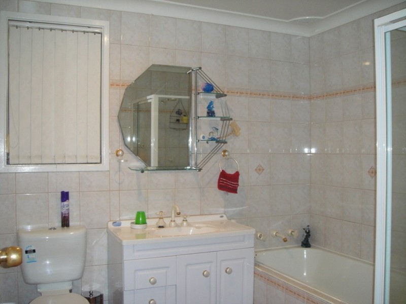 11 SERCIAL PLACE, Eschol Park NSW 2558