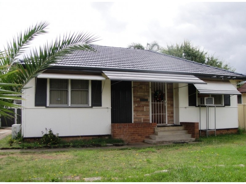 5 RYELAND ST, Miller NSW 2168