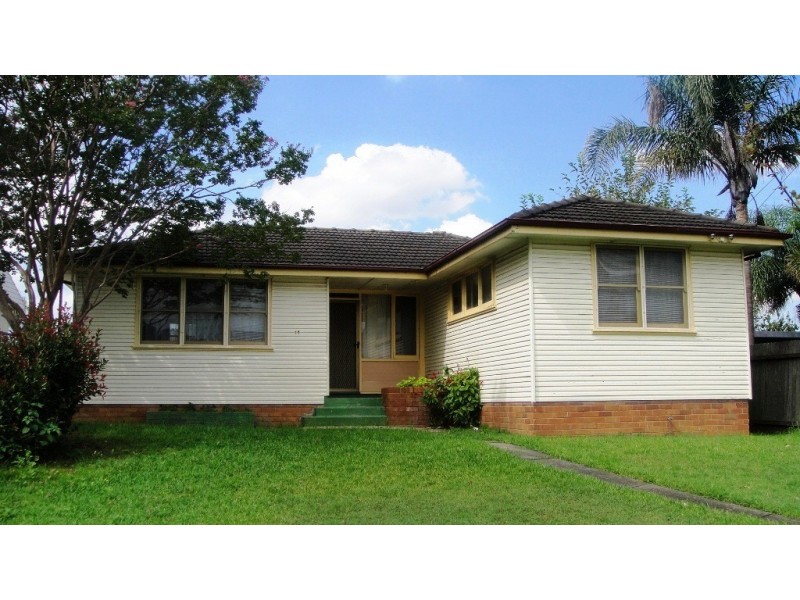 11 STRICKLAND CRES, Ashcroft NSW 2168