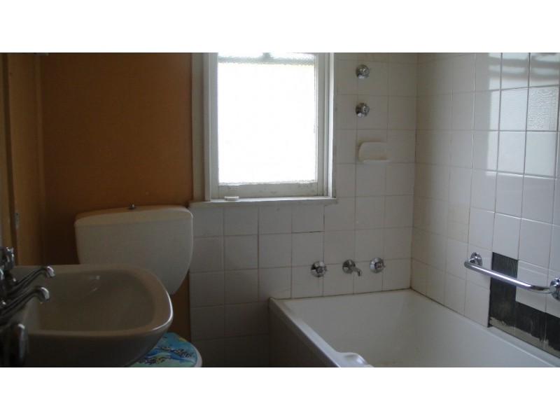 11 STRICKLAND CRES, Ashcroft NSW 2168