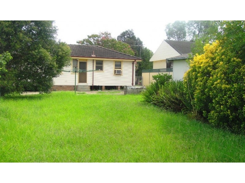 11 STRICKLAND CRES, Ashcroft NSW 2168