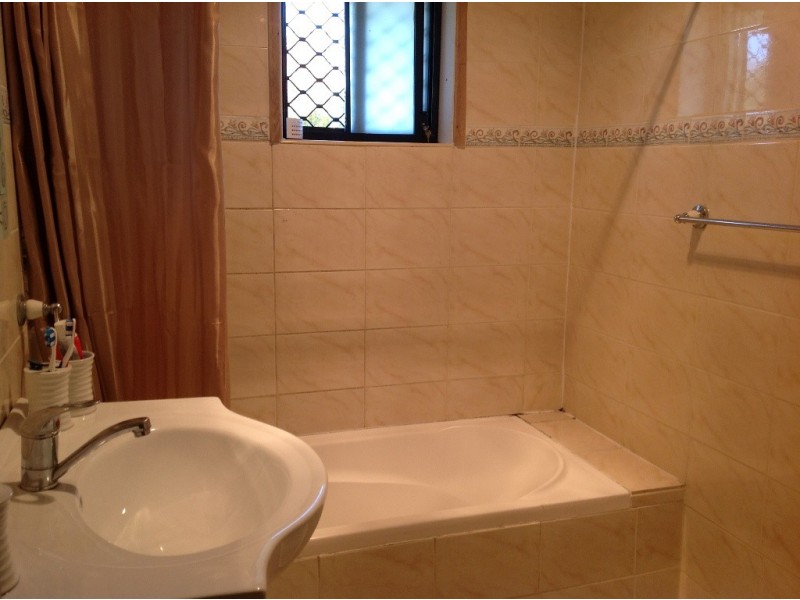 121 STRICKLAND CRES, Ashcroft NSW 2168