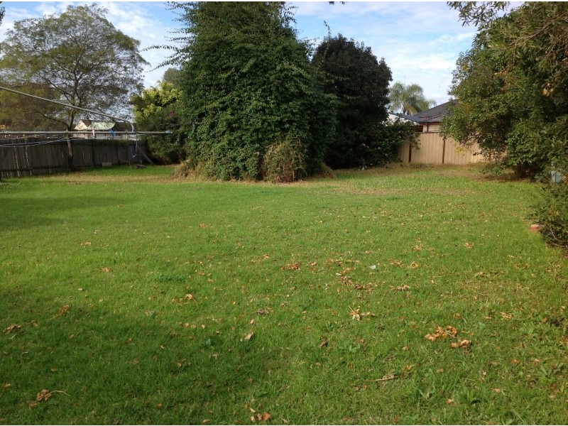 32 LIONS AVE, Lurnea NSW 2170