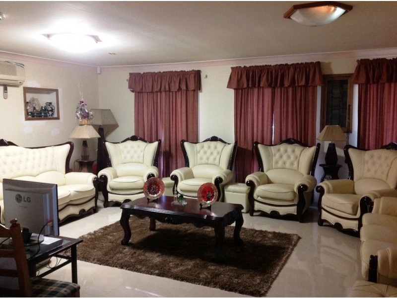 32 HILLVIEW PDE, Lurnea NSW 2170