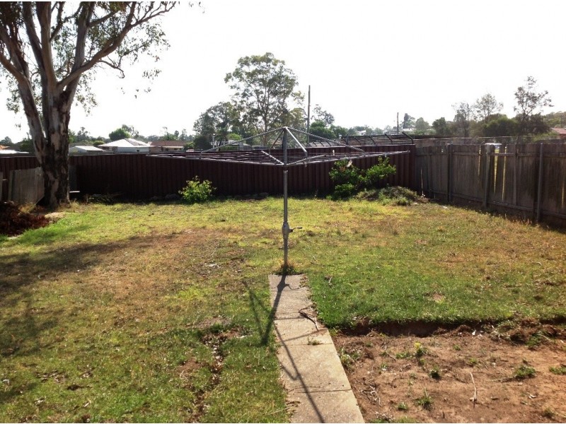 26 DUNDEE ST, Sadleir NSW 2168